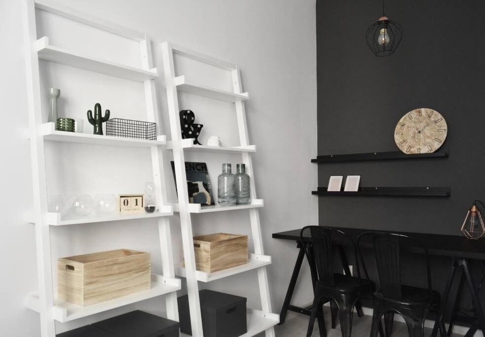 2 Bdr / Cozy Ap Near Old Town Apartment Bucureşti Ngoại thất bức ảnh